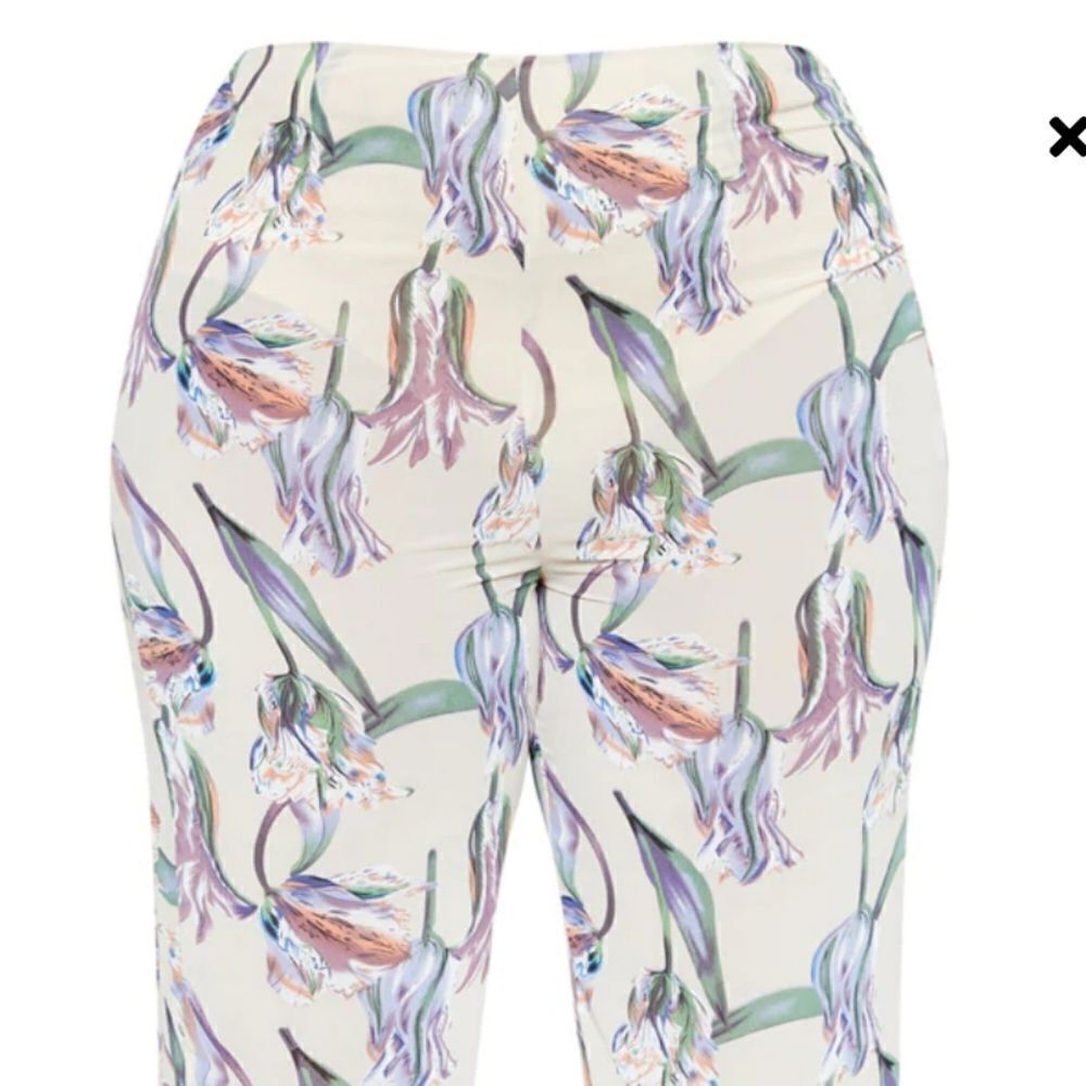 Pretty Little Thing Plus Dusty Pink Floral Wide Leg‎ Trousers Size 14, NWT - Picture 10 of 10